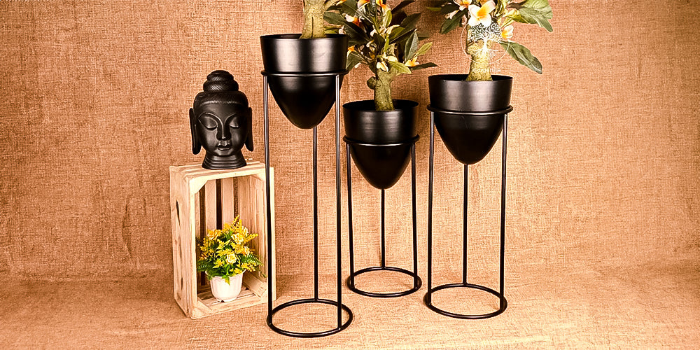 How to Use Traditional Decorative Items in Modern Interiors